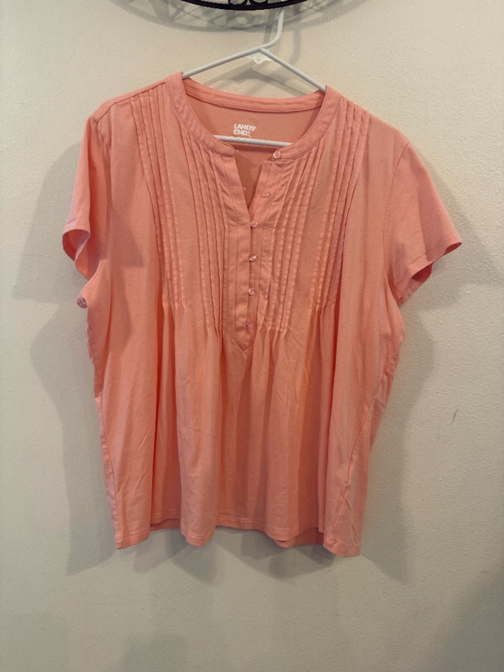 Lands End  Women's Size XL Peach Short Sleeve Top